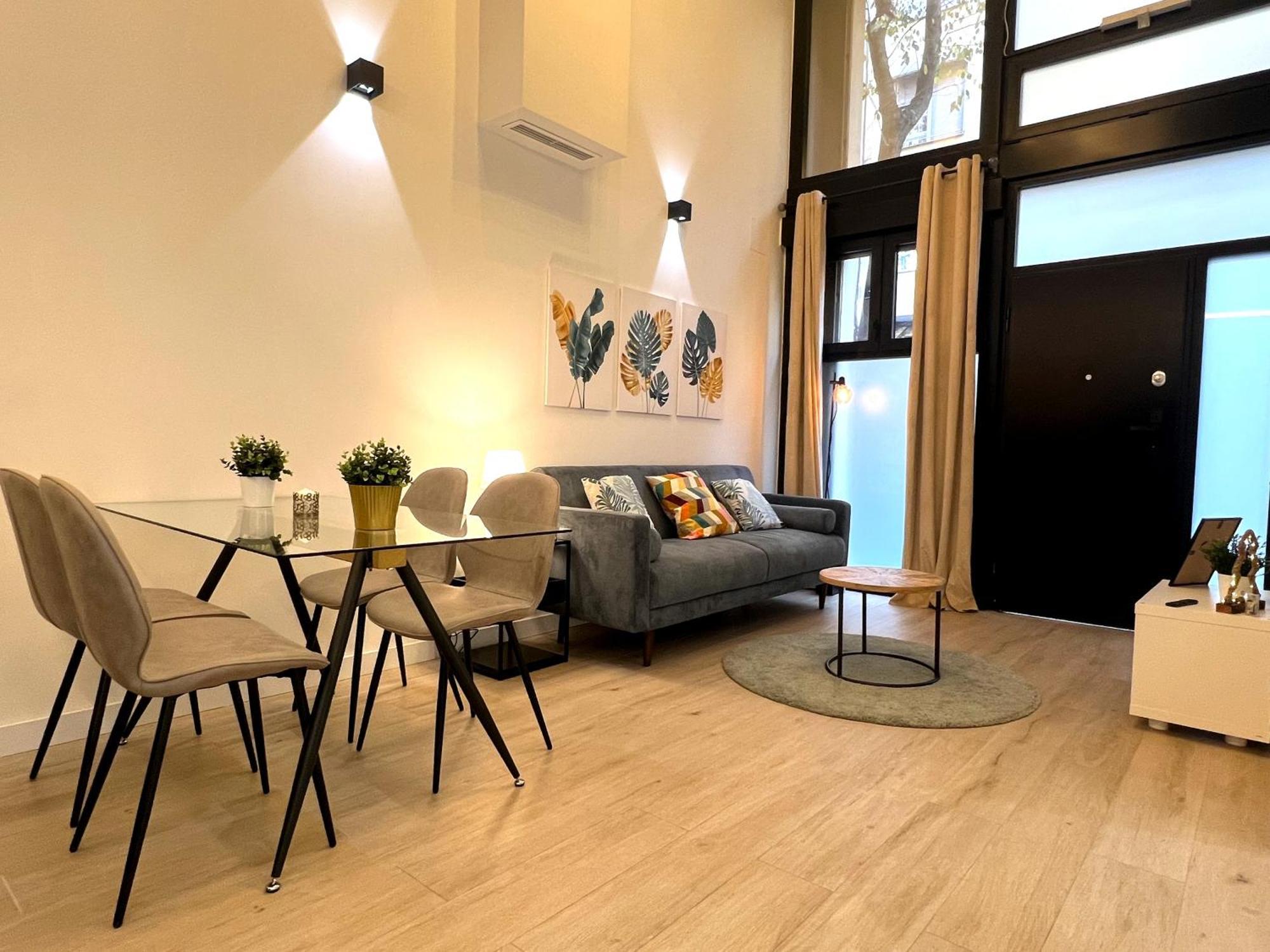 Apartamento Duplex Moderno Y Acogedor Junto A Atocha Madrid Exterior foto